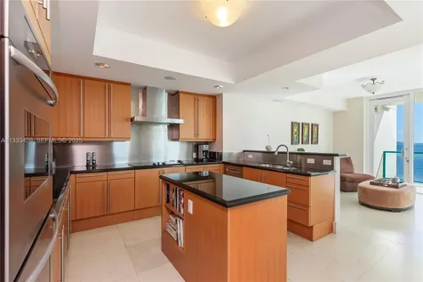 1660 W Glencoe Street Coconut Grove FL 33133