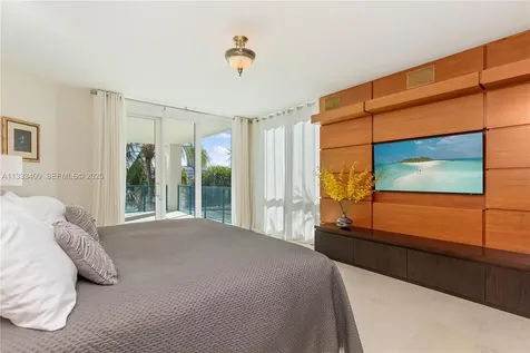 1660 W Glencoe Street Coconut Grove FL 33133