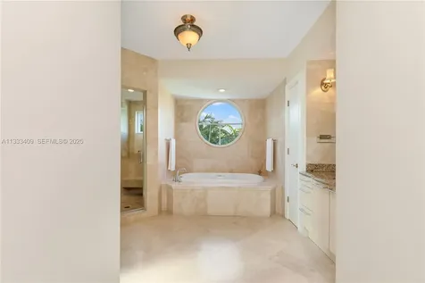 1660 W Glencoe Street Coconut Grove FL 33133