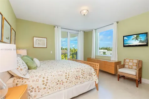 1660 W Glencoe Street Coconut Grove FL 33133