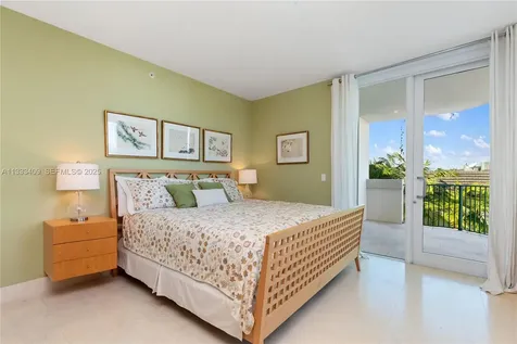 1660 W Glencoe Street Coconut Grove FL 33133