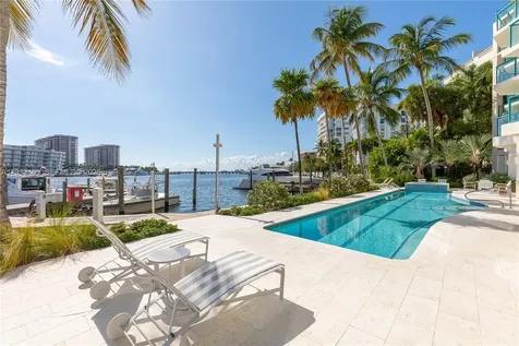 1660 W Glencoe Street Coconut Grove FL 33133