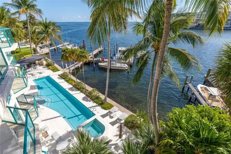 1660 W Glencoe Street Coconut Grove FL 33133