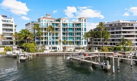 1660 W Glencoe Street Coconut Grove FL 33133