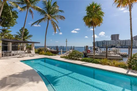 1660 W Glencoe Street Coconut Grove FL 33133