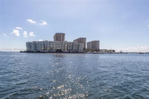 1660 W Glencoe Street Coconut Grove FL 33133