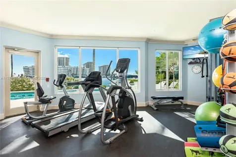 1660 W Glencoe Street Coconut Grove FL 33133