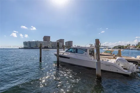 1660 W Glencoe Street Coconut Grove FL 33133