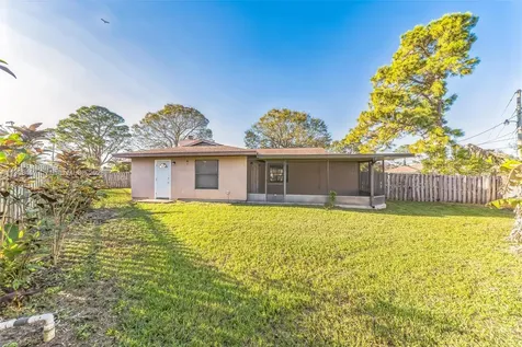 1662 SW Carillo Avenue Port St. Lucie FL 34953