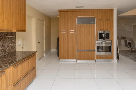 15811 SE Collins Avenue Sunny Isles Beach FL 33160