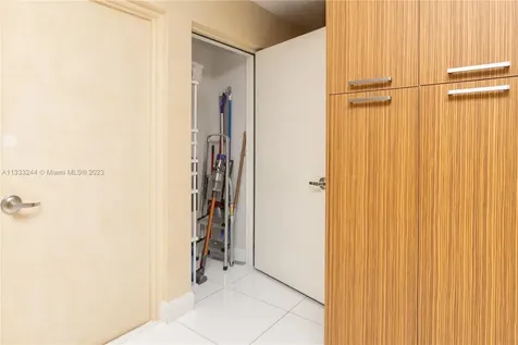 15811 SE Collins Avenue Sunny Isles Beach FL 33160