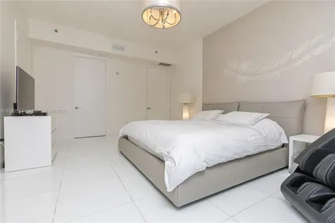 15811 SE Collins Avenue Sunny Isles Beach FL 33160