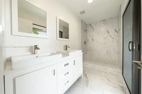 290 SW 97th Avenue Pembroke Pines FL 33025
