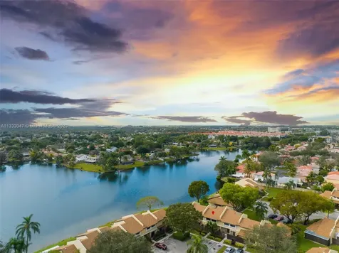 290 SW 97th Avenue Pembroke Pines FL 33025