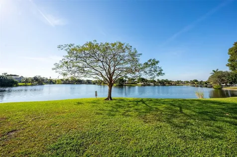 290 SW 97th Avenue Pembroke Pines FL 33025