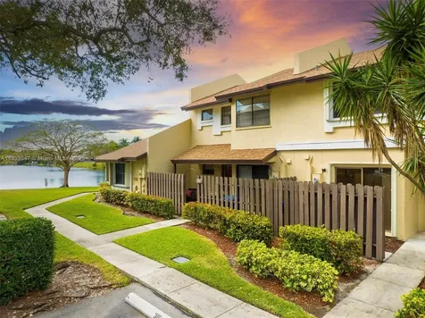 290 SW 97th Avenue Pembroke Pines FL 33025