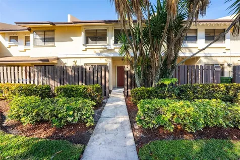 290 SW 97th Avenue Pembroke Pines FL 33025