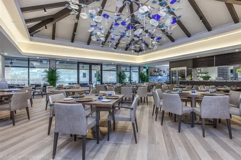 1000 W Island Boulevard Aventura FL 33160