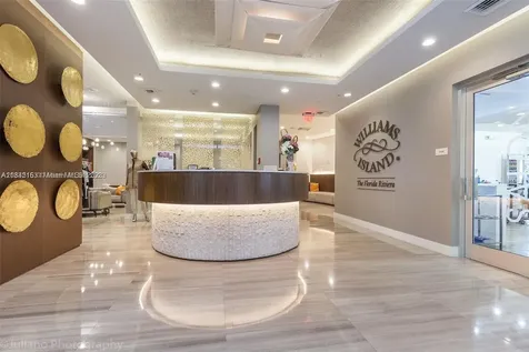 1000 W Island Boulevard Aventura FL 33160