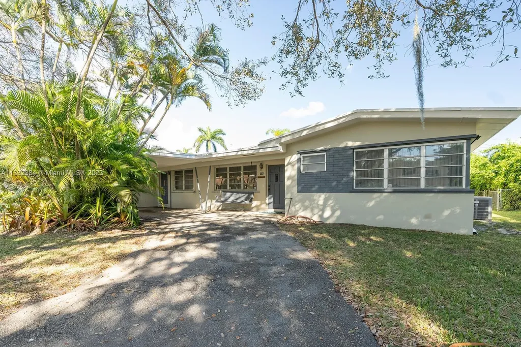 27 NE 18th Street Homestead FL 33030