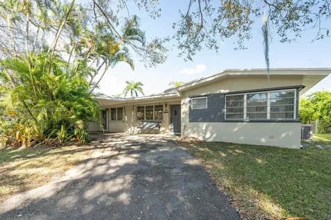 27 NE 18th Street Homestead FL 33030