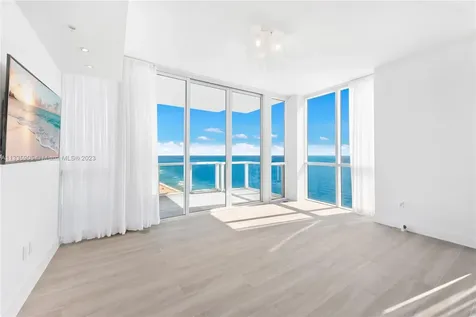 50 S Pointe Drive Miami Beach FL 33139