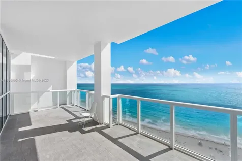 50 S Pointe Drive Miami Beach FL 33139
