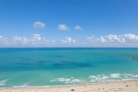 50 S Pointe Drive Miami Beach FL 33139