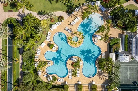 50 S Pointe Drive Miami Beach FL 33139