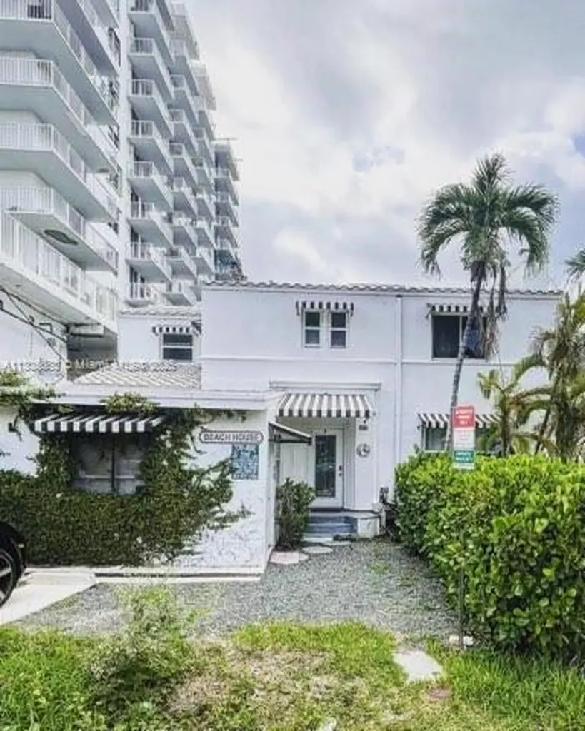 2811 Indian Creek Drive Miami Beach FL 33140