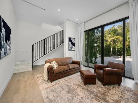 9505 SW 63rd Court Pinecrest FL 33156