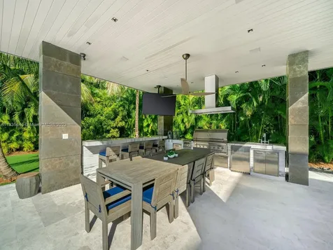 9505 SW 63rd Court Pinecrest FL 33156