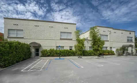 804 NW 21st Terrace Miami FL 33127