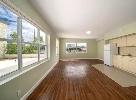 804 NW 21st Terrace Miami FL 33127