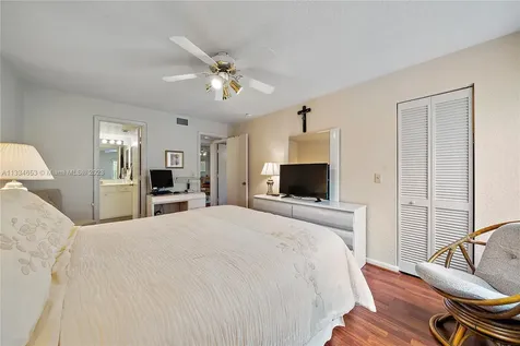 316 Pine Ridge Circle Green Acres FL 33463