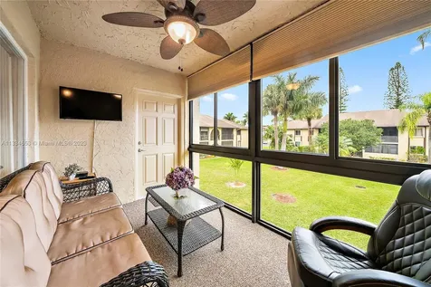 316 Pine Ridge Circle Green Acres FL 33463