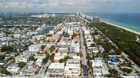 7925 Carlyle Avenue Miami Beach FL 33141