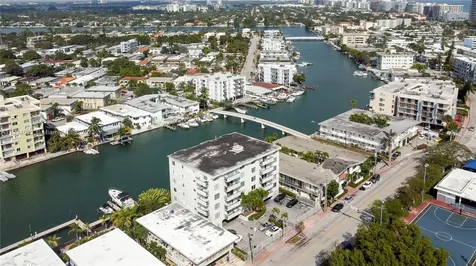 7925 Carlyle Avenue Miami Beach FL 33141