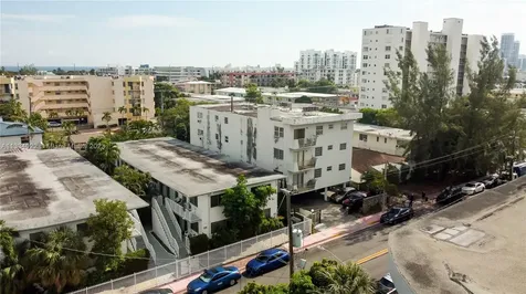 7925 Carlyle Avenue Miami Beach FL 33141