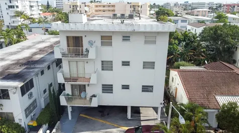 7925 Carlyle Avenue Miami Beach FL 33141