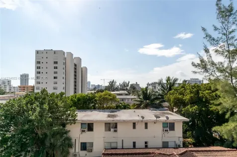 7925 Carlyle Avenue Miami Beach FL 33141