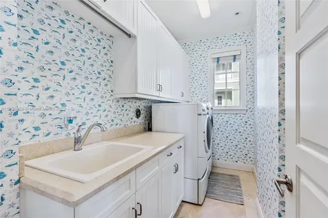 5040 Watersong Hutchinson Island FL 34949