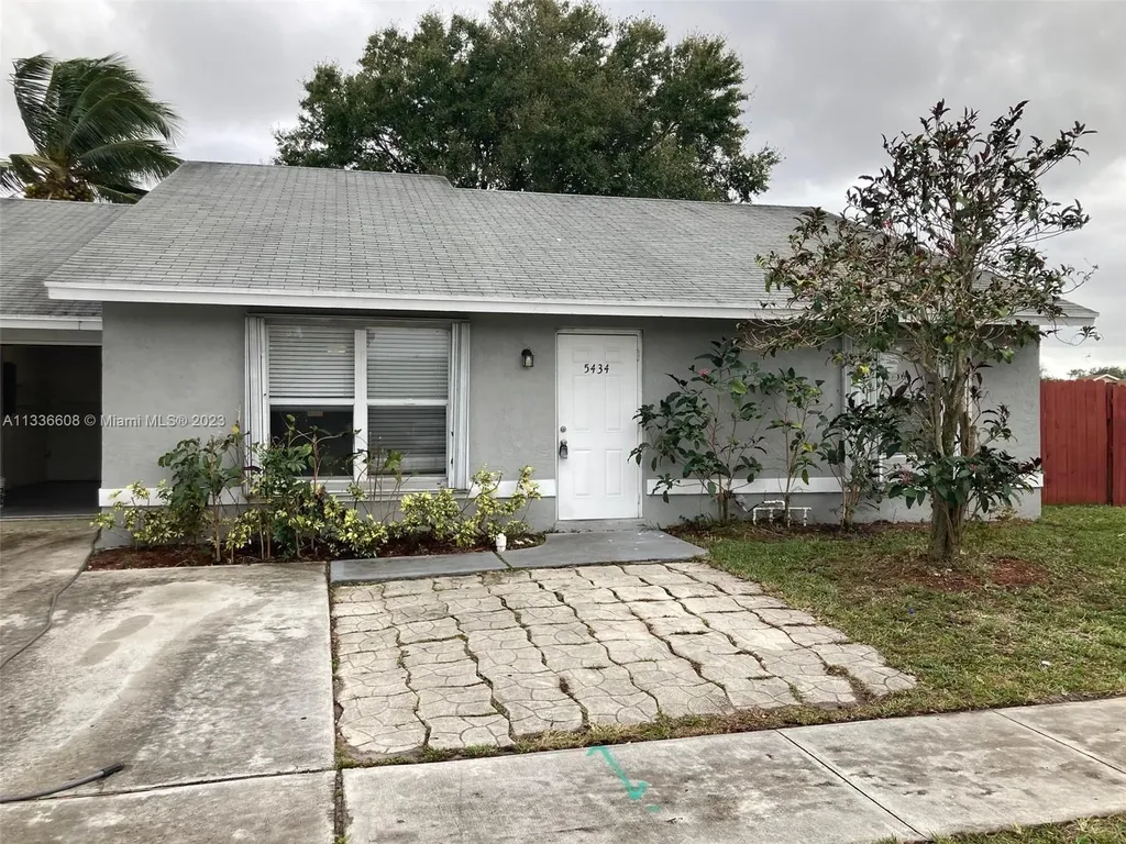 5434 Paper Mill Road Lake Worth FL 33463