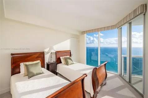 17555 Collins Avenue Sunny Isles Beach FL 33160