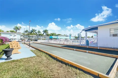 1450 N 12th Court Hollywood FL 33019