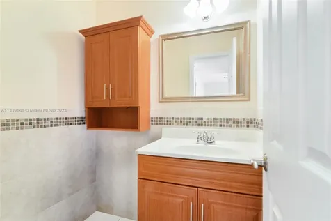 1450 N 12th Court Hollywood FL 33019