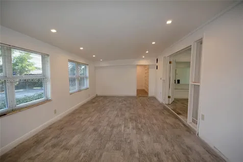 16921 NE 6th Avenue North Miami Beach FL 33162
