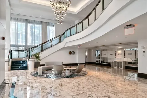 4391 Collins Avenue Miami Beach FL 33140