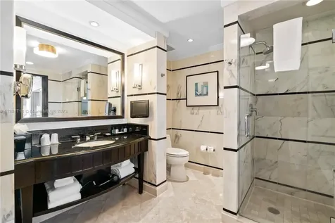 4391 Collins Avenue Miami Beach FL 33140