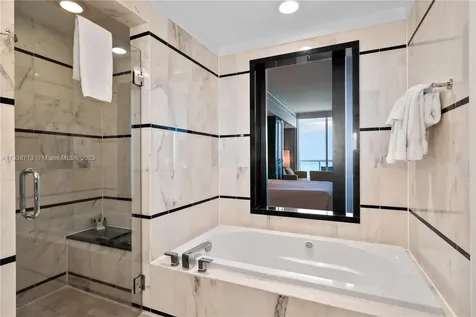 4391 Collins Avenue Miami Beach FL 33140